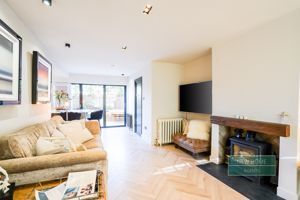 Photo 23- click for photo gallery